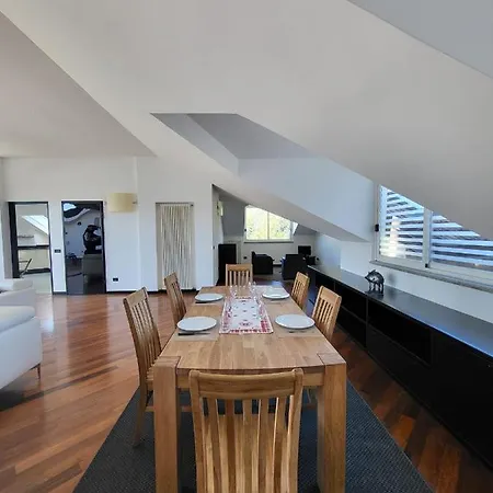 Attico Dei Castelli Apartamento